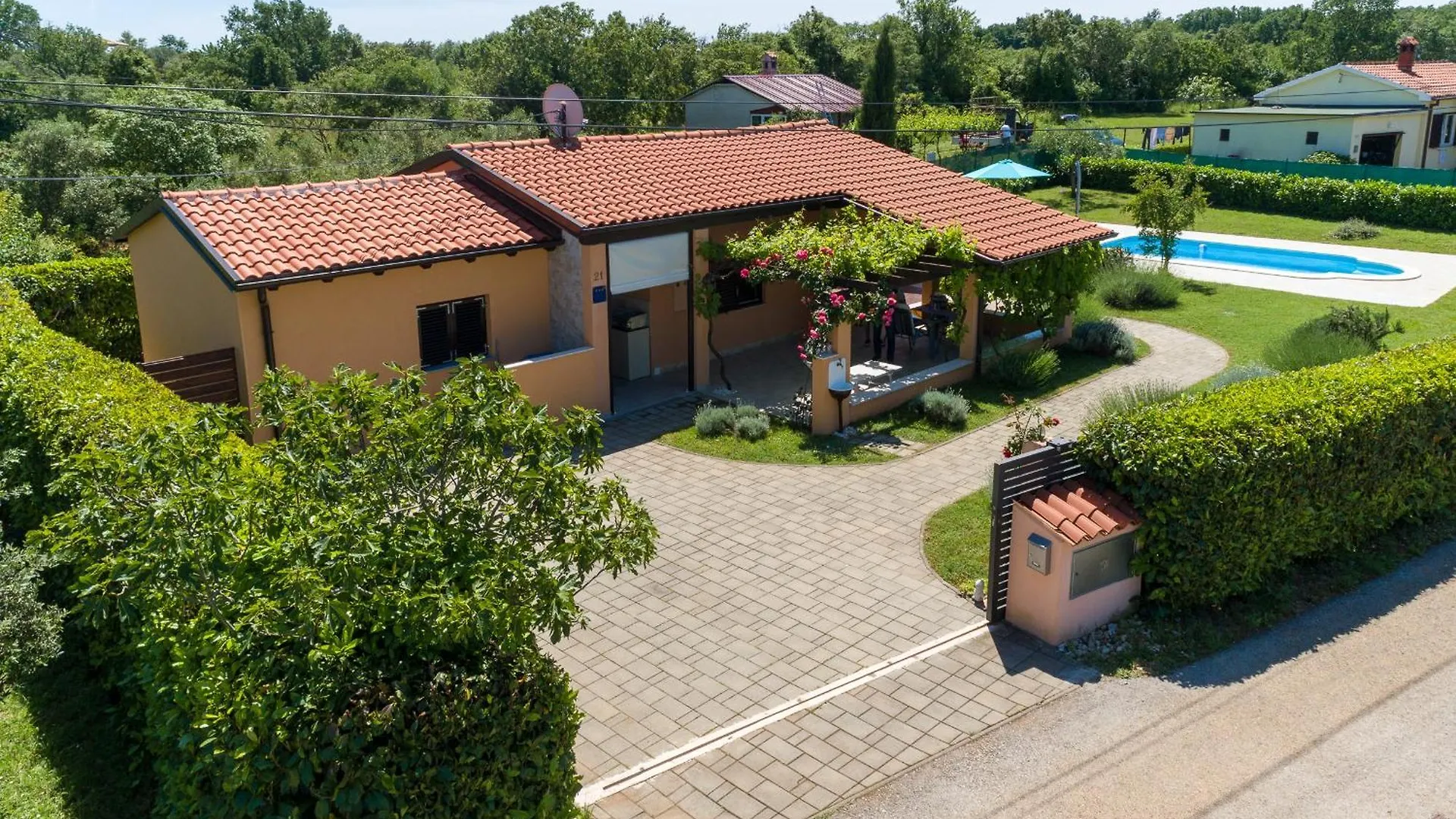 Casa Luka Vareski Krnica Holiday home